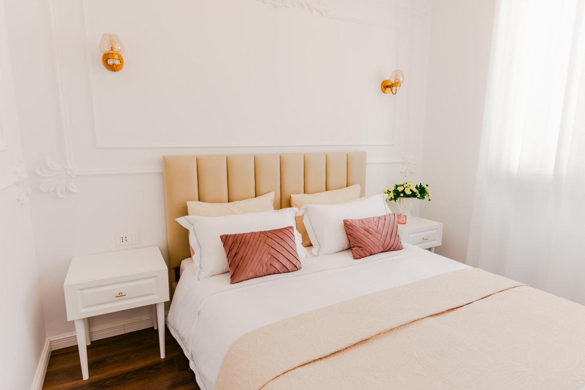 Apartament Luxury Rooftop In Astir Tirana